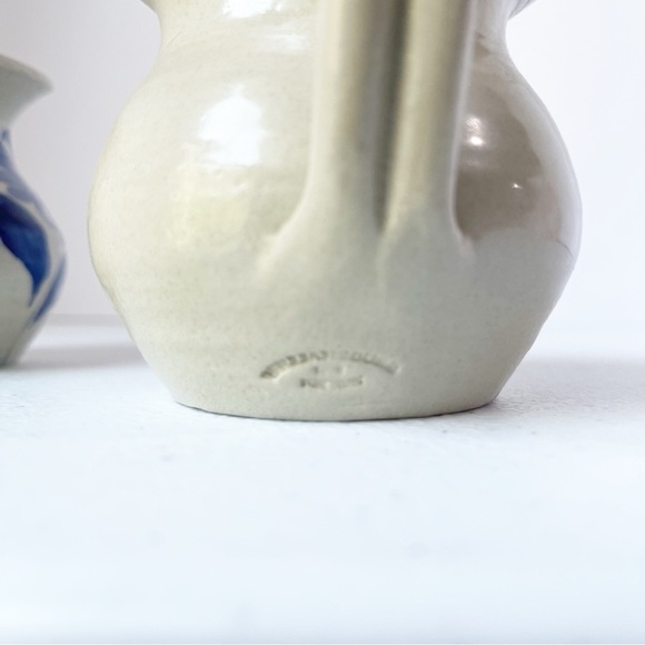 Pair of small Williamsburg Pottery Clay Pitchers - Picture 7 of 8